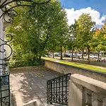 Le Cours du Parc, au cœur des allées de Dijon